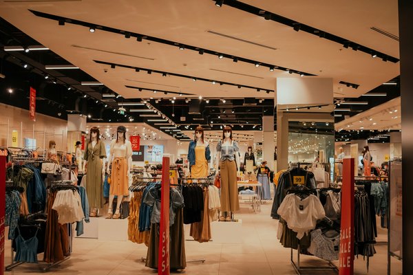 How to Build and Maintain a Sustainable Supplier Network in the UK Fashion Industry?